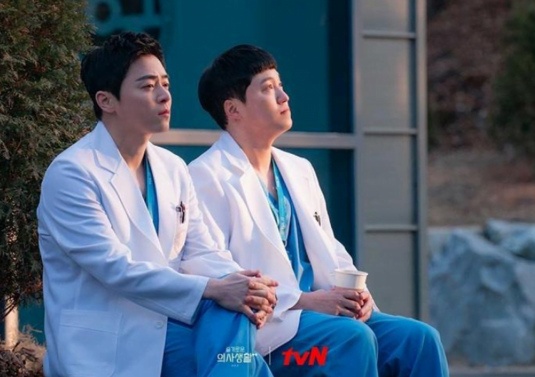 Gambar Daya Tarik Drama Korea Hospital Playlist Season 2 9 - KTIZEN.COM