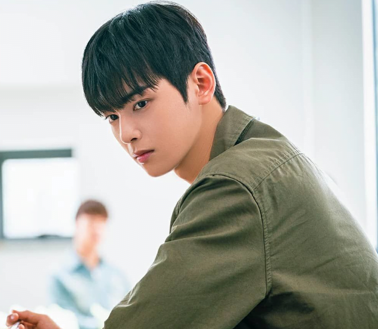 Gambar Berperan Sebagai Laki-laki Dingin, Tokoh-tokoh Ini Justru Menarik perhatian Para Penggemar Serial Drama Korea 11 - KTIZEN.COM