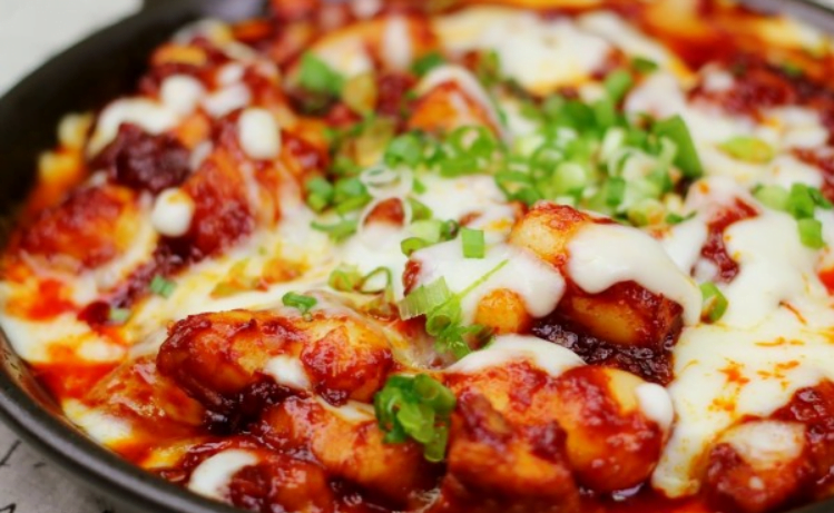 Gambar Anda Suka Pedas? Ketahui Macam-macam Makanan khas Korea Selatan yang Bikin Ketagihan 7 - KTIZEN.COM