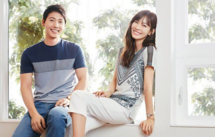 Gambar Pasangan Artis Korea yang Terlihat Romantis Layaknya d dalam Serial Drama 11 - KTIZEN.COM